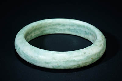 上海都达杂项专场102【全场包邮】  天山翠手镯98-29