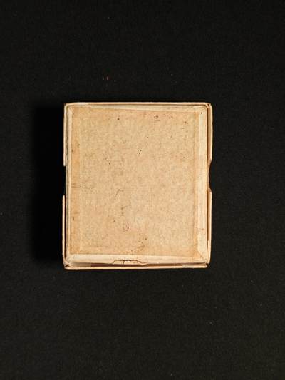 东亚欧洲主题杂货徽章勋章拍卖⑩ （五一大拍350+） 满洲事变从军记年文镇（极其少见带原盒 荒木贞夫书）