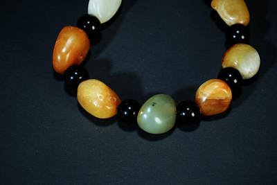 上海都达杂项专场102【全场包邮】  天然和田玉籽料手串98-196