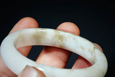 上海都达杂项专场102【全场包邮】  天然 翡翠（A货）手镯 附鉴定证书98-28