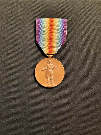 东亚欧洲主题杂货徽章勋章拍卖⑩ （五一大拍350+） 日本一战胜利纪念章