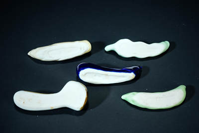 上海都达杂项专场102【全场包邮】  陶瓷仿生蔬菜筷架 5件98-395