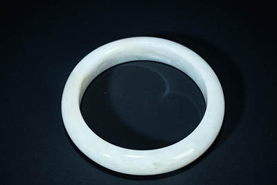 上海都达杂项专场102【全场包邮】  天然冰糯种翡翠（A货）手镯 附鉴定证书98-19