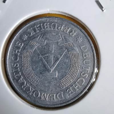 沼泽如烟--第1064场 东德1977年1马克