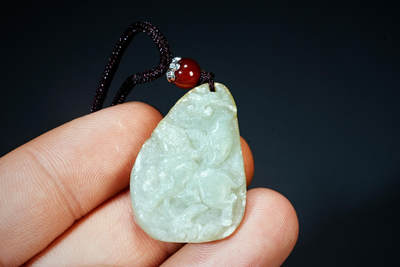 上海都达杂项专场102【全场包邮】  天然和田玉精雕《牛气冲天》挂件98-64