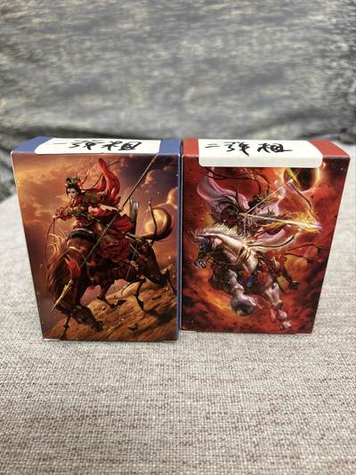 喜灰玩卡拍卖第八期，接拍品0佣金，欢迎送拍，释放现金流，让自己有资金可以购买更多喜欢的卡牌，让别的卡友能淘到更多心仪的卡牌 卡德曼 巾帼水浒 第一弹 第二弹 粗闪 全新未开封 不包官瑕