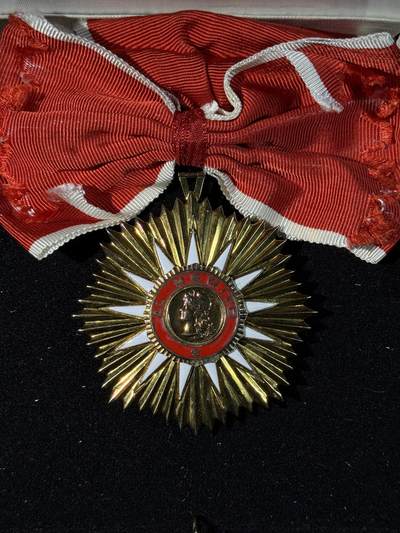 戎马世界章牌大赏第115期 阿根廷太阳勋章，大十字级，银制，重量高达211g（按照银价也得4000了）