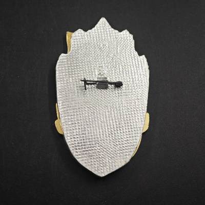 4月23日结束，成斌徽章钱币专场 苏联海军德米特里加里宁军舰证章