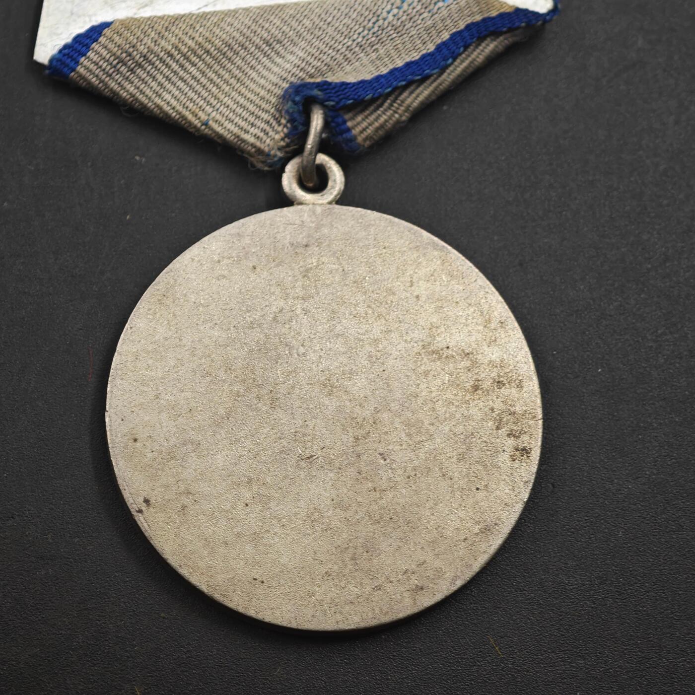 4月23日结束，成斌徽章钱币专场