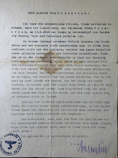 戎马世界章牌大赏第115期 德三 铜级近战勋饰套证 获得者 埃温・戈泽布林克 下士，包含 二级铁十字勋章证书 铜级近战勋饰证书 黑色战伤奖章  铜级体能证书，得主最终在库尔兰包围圈阵亡