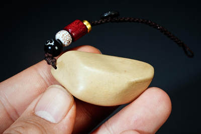 上海都达杂项专场102【全场包邮】  戈壁石刻中国手机挂件98-208