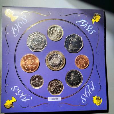 PCAI钱币  24-816  外国纸币与套币小专场 少见的英国原册套币