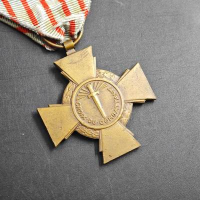 4月23日结束，成斌徽章钱币专场 法国战斗十字奖章原授带