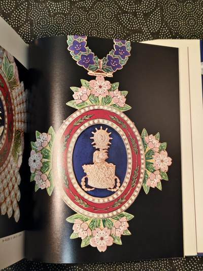 东亚欧洲主题杂货徽章勋章拍卖⑩ （五一大拍350+） 日本勋章全彩详细讲解书 厚重昂贵（中）