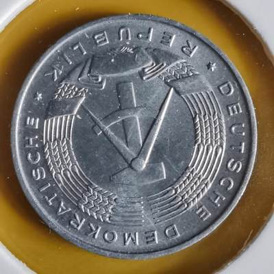 沼泽如烟--第1066场 东德1968年1芬尼