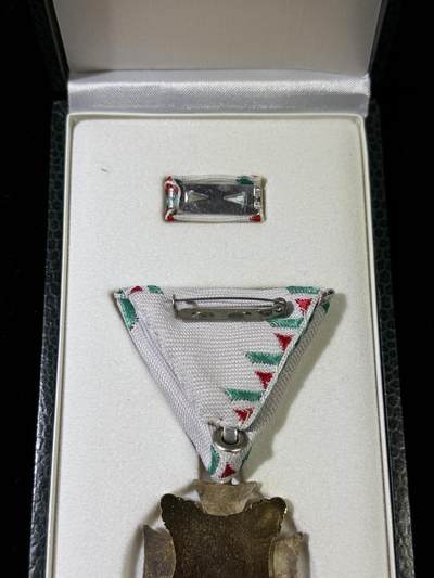 戎马世界章牌大赏第115期 匈牙利一级军官服役奖章