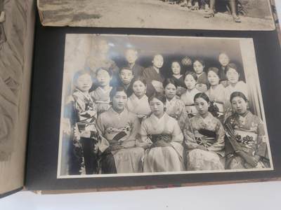 南水社第5次拍卖  战时日本大阪地区 公务人员相册 带工作单位合影+还乡军人合影+参拜明治神宫+在伊势神宫接待香淳良子皇后 