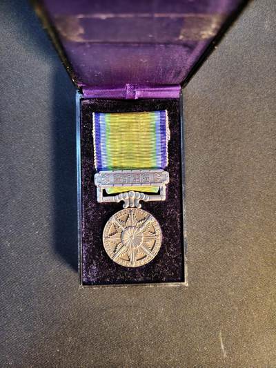 东亚欧洲主题杂货徽章勋章拍卖⑩ （五一大拍350+） 东亚战争从军记章背字版（原包装纸盒 ）