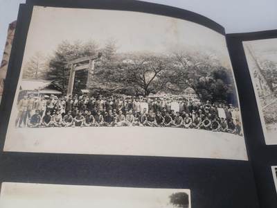 南水社第5次拍卖  战时日本大阪地区 公务人员相册 带工作单位合影+还乡军人合影+参拜明治神宫+在伊势神宫接待香淳良子皇后 