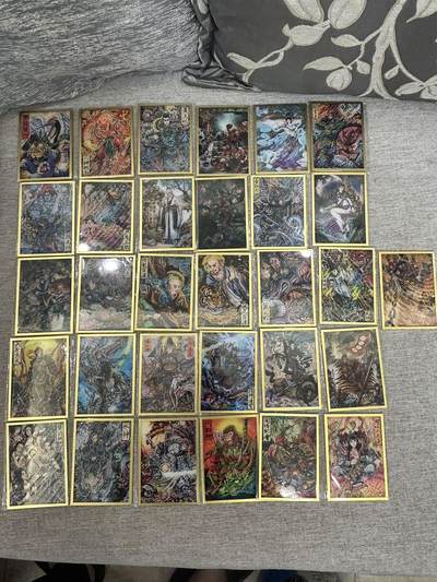 喜灰玩卡拍卖第八期，接拍品0佣金，欢迎送拍，释放现金流，让自己有资金可以购买更多喜欢的卡牌，让别的卡友能淘到更多心仪的卡牌 集画家 多吉老师绘 色纸31张 亚克力镜面工艺  8cmX11cm