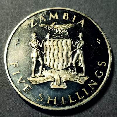 长老汇马年精选第十九场拍卖 赞比亚1965年独立一周年精制克朗型纪念币5先令，原味氧化，磨砂感足，38.8mm，量20000