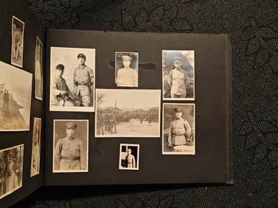 东亚欧洲主题杂货徽章勋章拍卖⑩ （五一大拍350+） 日军相册一本 大量军队照片 战马武器军舰东乡合影 200张左右 下（请勿在此出价）