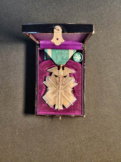 东亚欧洲主题杂货徽章勋章拍卖⑩ （五一大拍350+） 功六级金鵄章