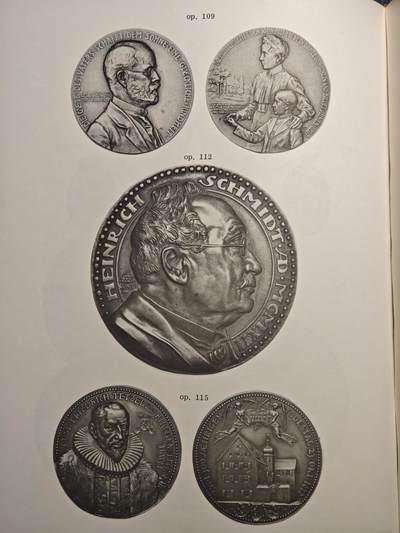 【德藏】世界币章拍卖第171期（拍品征集中~欢迎藏友联系） 9新 绝版 德国章牌大师卡尔歌茨币章目录 评级公司同款目录 大开本 精装 全书约284页