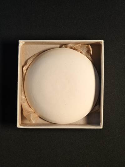 东亚欧洲主题杂货徽章勋章拍卖⑩ （五一大拍350+） 靖国神社“合祀纪念”神杯 （勿忘国耻）