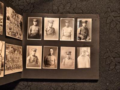 东亚欧洲主题杂货徽章勋章拍卖⑩ （五一大拍350+） 日军相册一本 大量军队照片 战马武器军舰东乡合影 大约200张 （此处出价）