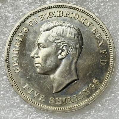 文馨钱币收藏第 303 场，【五一钱币荟，收藏盛宴】长期接代拍业务 全新 1951 年英国乔治六世圣乔治屠龙 5  先令纪念币，英国最后的马剑