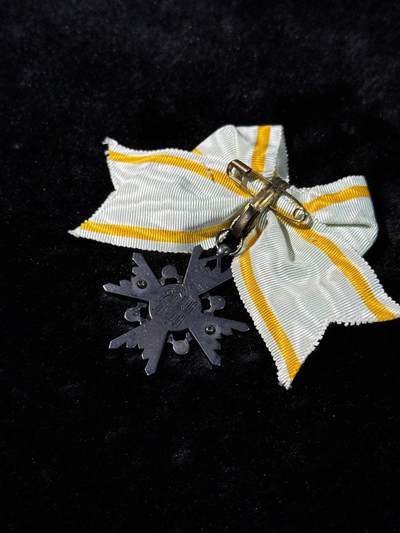 戎马世界章牌大赏第115期 日本勋五等瑞宝章，少见女版