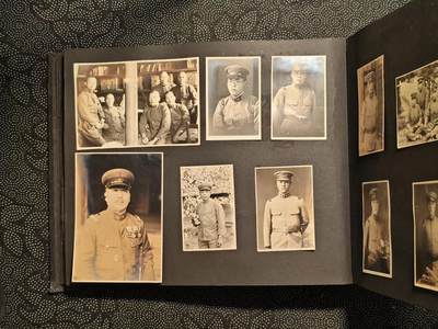 东亚欧洲主题杂货徽章勋章拍卖⑩ （五一大拍350+） 日军相册一本 大量军队照片 战马武器军舰东乡合影 大约200张 （此处出价）