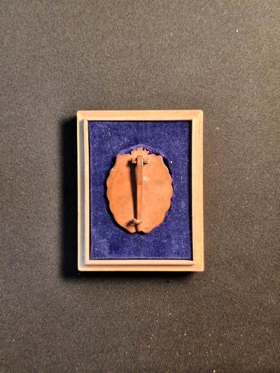 东亚欧洲主题杂货徽章勋章拍卖⑩ （五一大拍350+） 日本战前早期琦玉县消防协会三等有公章 精美珐琅制