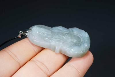 上海都达杂项专场103【全场包邮】  天然和田玉精雕《观音》挂件73-141