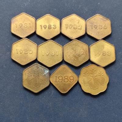 【全场包邮】纯粹捡漏拍522场 【纪念章】日本各年份年份套币铭牌11枚一组-仅随套币发行
