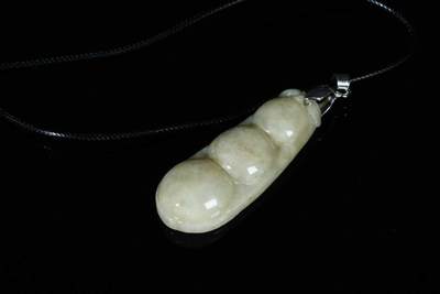 上海都达杂项专场103【全场包邮】  天然和田玉精雕《福豆》挂件73-135