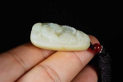 上海都达杂项专场103【全场包邮】  天然和田玉精雕《代代数钱》挂件73-137