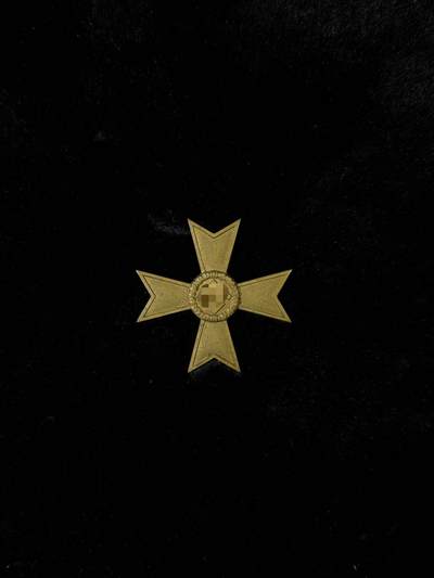 戎马世界章牌大赏第115期 德国二战民事战功十字奖章，光头章 （应该是造出来章子还没焊环，属于未完成部件）