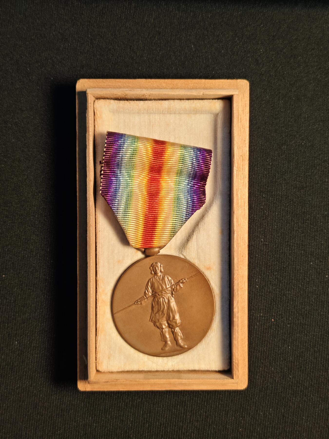 东亚欧洲主题杂货徽章勋章拍卖⑩ （五一大拍350+）