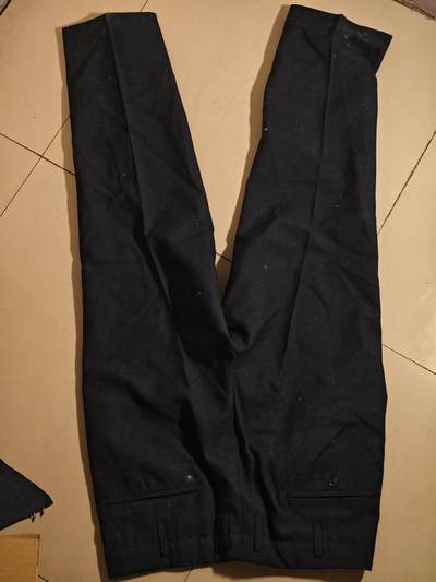 东亚欧洲主题杂货徽章勋章拍卖⑩ （五一大拍350+） 日本国铁衣服一套 （有污渍 衣服味道巨大无比 ）