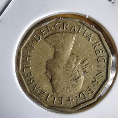 沼泽如烟--第1066场 英国1966年3便士