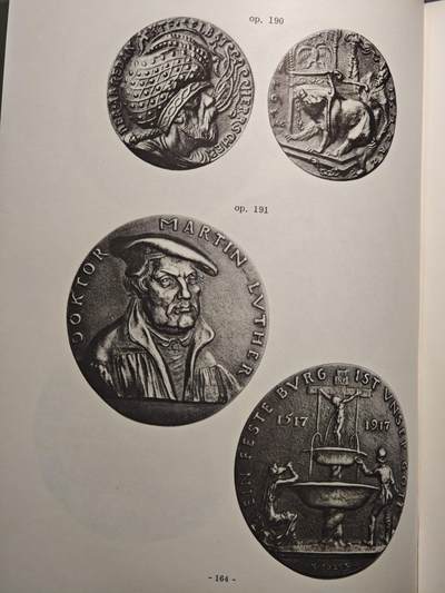 【德藏】世界币章拍卖第171期（拍品征集中~欢迎藏友联系） 9新 绝版 德国章牌大师卡尔歌茨币章目录 评级公司同款目录 大开本 精装 全书约284页