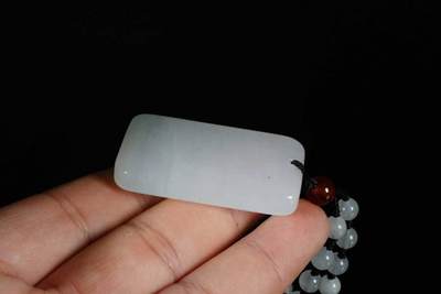 上海都达杂项专场103【全场包邮】  石英质玉平安无事牌挂件 附鉴定证书71-287