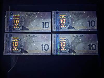 叁拾收藏第36期 加拿大旅版10元  4张  UNC