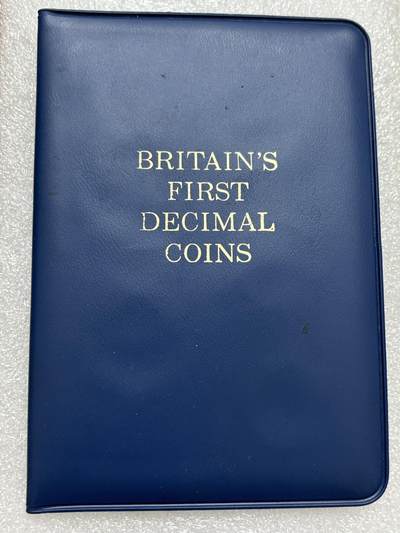 文馨钱币收藏第 303 场，【五一钱币荟，收藏盛宴】长期接代拍业务 原册英国 1968-71 年 第一十进制硬币 1/2-10 便士小套币，品相不错