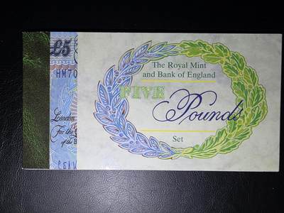 叁拾收藏第36期 英国96年5镑 纪念册  含一枚硬币  UNC