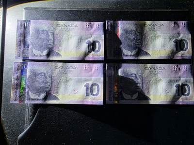 叁拾收藏第36期 加拿大旅版10元  4张  UNC