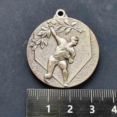 【全场包邮】纯粹捡漏拍522场 【纪念章】日本1975年板桥区少年棒球大会参加纪念章