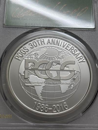 文馨钱币收藏第 303 场，【五一钱币荟，收藏盛宴】长期接代拍业务 PCGS成立30周年纪念章总裁签名版，镜面工艺非常精致，编码 360